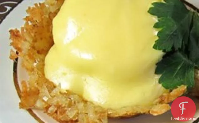 Quick and Easy Hollandaise Sauce in the Microwave