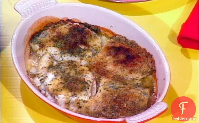 जड़ी बूटियों के साथ ओवन-भुना हुआ कॉड क्रस्टेड