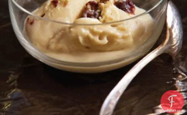Winter Ice Cream with Maple, Cinnamon and Cranberries