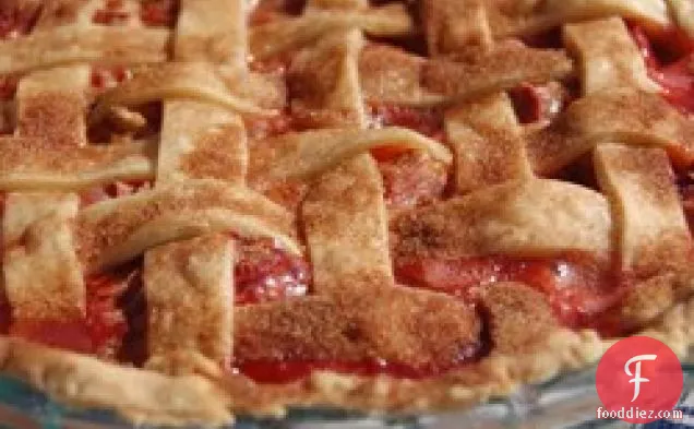 Summer Strawberry Rhubarb Pie