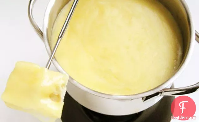 Classic Swiss Fondue