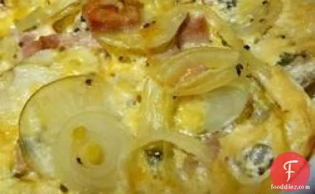 Easy Cheese and Ham Scalloped Potatoes