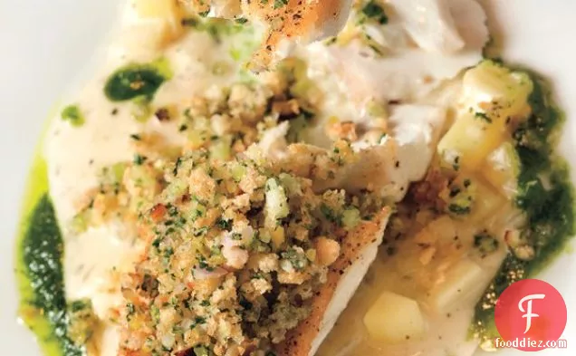 सौंफ चावडर और स्मोक्ड ऑयस्टर पैनज़ेनेला के साथ ब्लैक कॉड