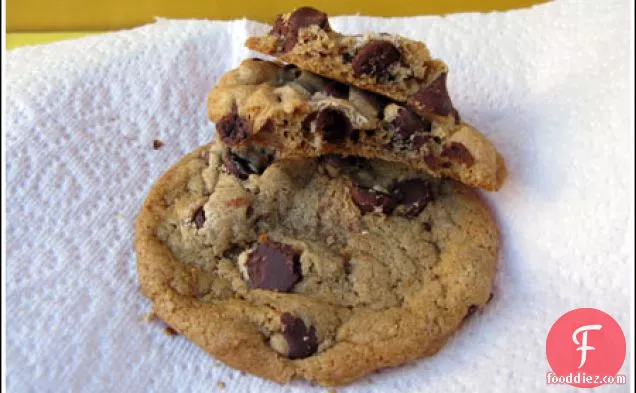 Thin and Crispy Almond Butter Chocolate Chip Cookies
