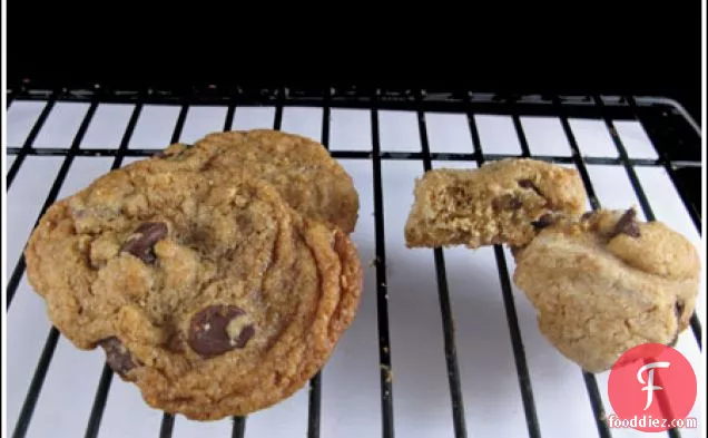 Experimental Vegan Whole Wheat Chocolate Chip Cookies