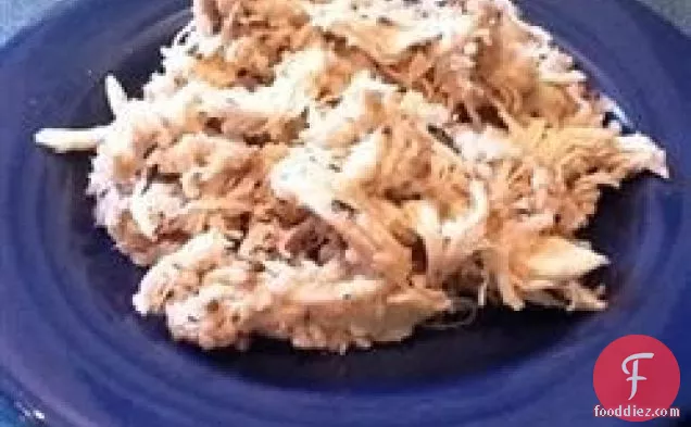चिकन और जंगली चावल धीमी कुकर डिनर