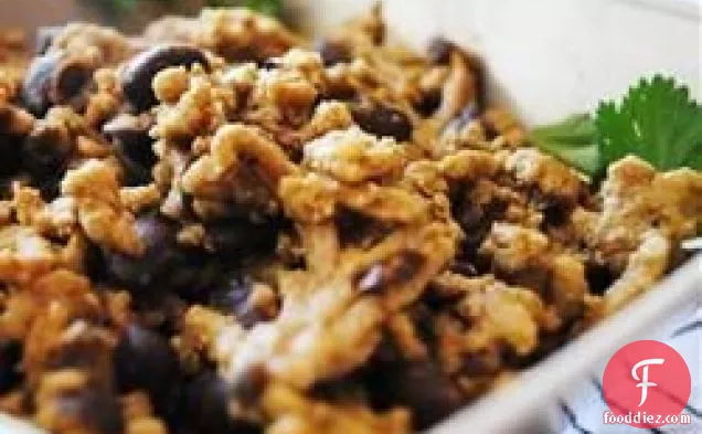 काली बीन्स और छोले के साथ मध्य पूर्वी चावल