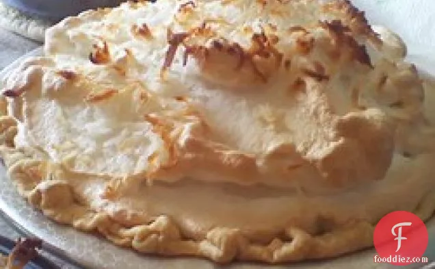 नारियल मार्शमैलो क्रीम मेरिंग्यू पाई