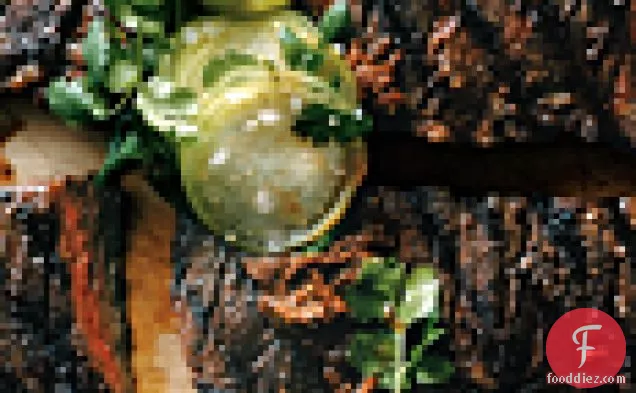 टमाटर के साथ ग्रील्ड स्कर्ट स्टीक्स दो तरीके