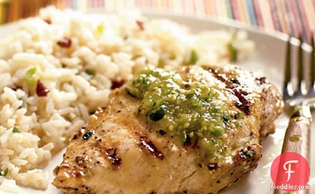 ताजा टमाटर सॉस के साथ ग्रील्ड जीरा चिकन