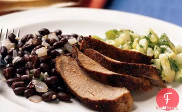 एवोकैडो के साथ जीरा-मसालेदार पोर्क-टोमाटिलो साल्सा