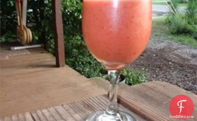 Cabbage, Peach, and Carrot Smoothie