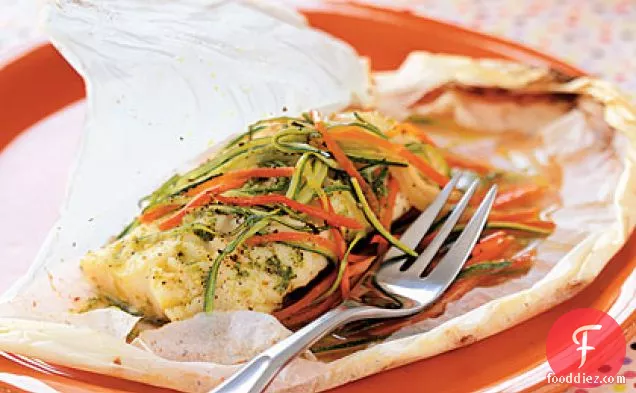 Parchment-Baked Halibut With Pesto, Zucchini, and Carrots