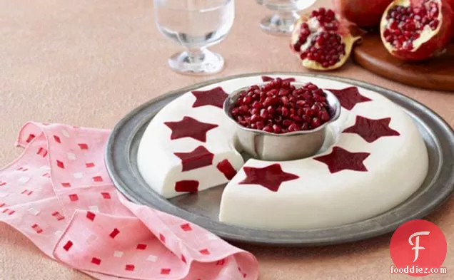 Vanilla Cream with Pomegranate-Raspberry Stars