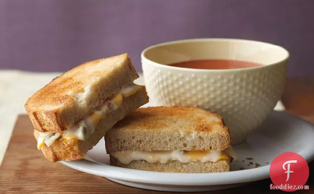 Spicy Grilled Cheese & Tomato Soup Combo