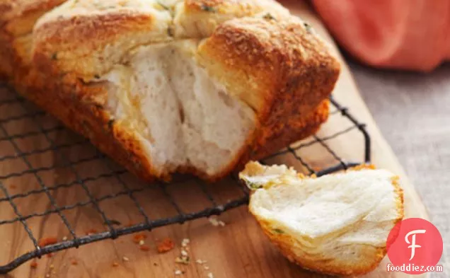 Parmesan-Herb Biscuit Bread