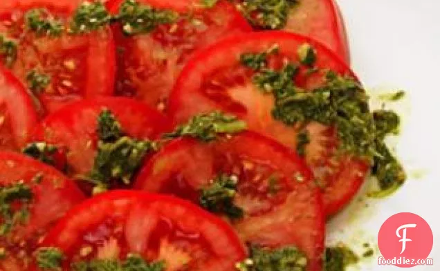 Sliced Tomatoes With Pesto Drizzle