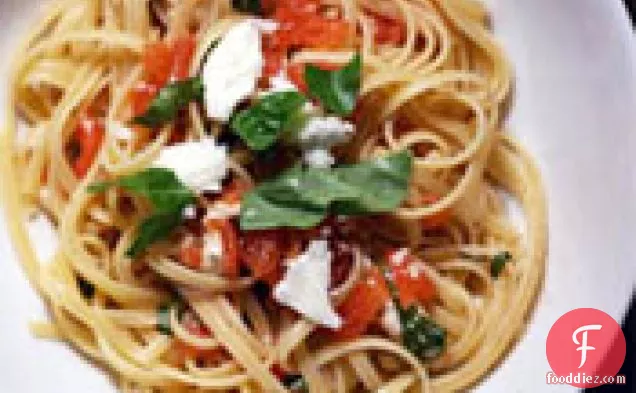 Dinner Tonight: Marinated Tomatoes With Linguine