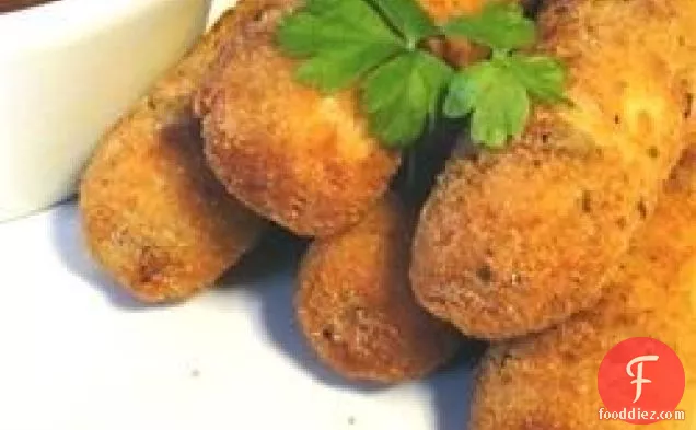 घर-तला हुआ पनीर छड़ें