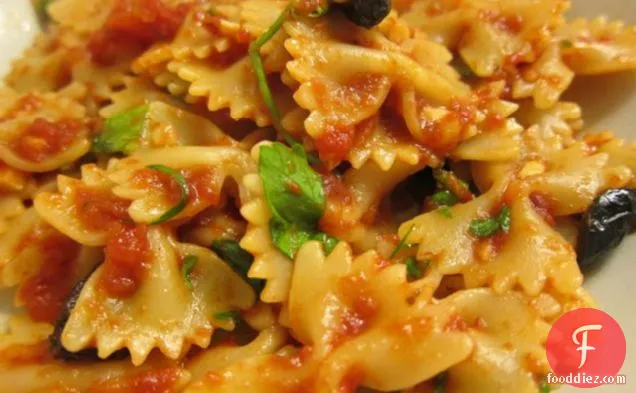 Pasta With Strong Tomato Sauce