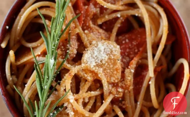 Whole Wheat Pasta With Tomatoes, Rosemary & Lemon Zest