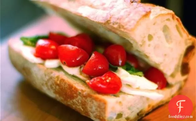 Summer Lunch Caprese Sandwich With Balsamic Tomatoes