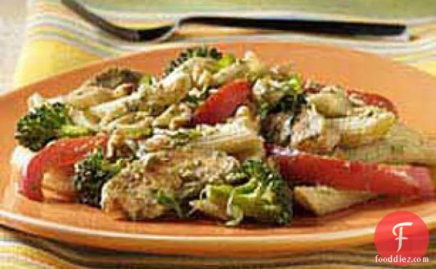 PLANTERSÂ® Penne with Chicken and Vegetables in Basil Sauce