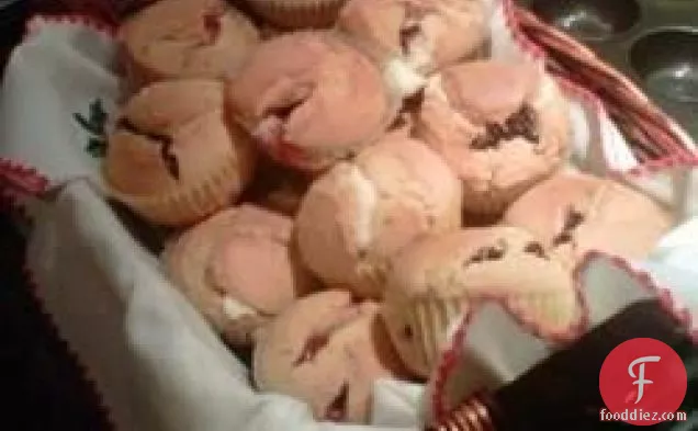 Strawberry Cheesecake Muffins