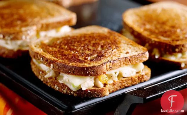 Grilled Chicken 'N' Cheese Sandwiches