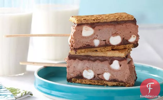 Frozen S'Mores Pops