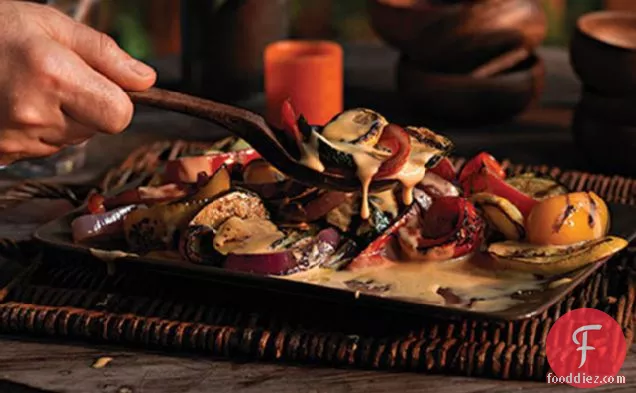 पनीर सॉस के साथ ग्रील्ड सब्जियां