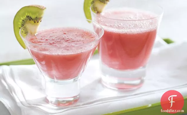 Icy Strawberry Kiwi-tini