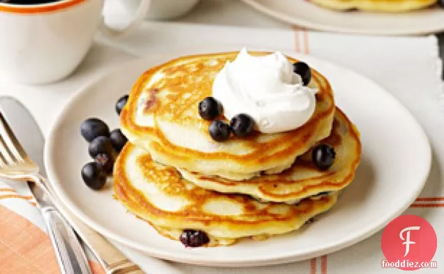 Easy Blueberry Pancake