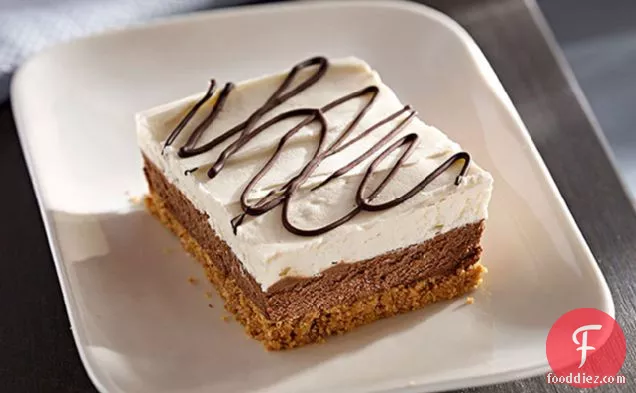 Chocolate-Layered No-Bake Cheesecake Bars