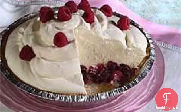 Luscious Cheesecake Pudding Pie