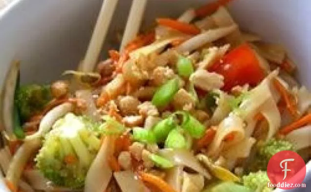 Asian Pasta Salad with Beef, Broccoli and Bean Sprouts