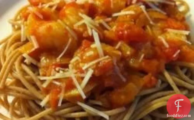 मसालेदार टमाटर सॉस के साथ झींगा