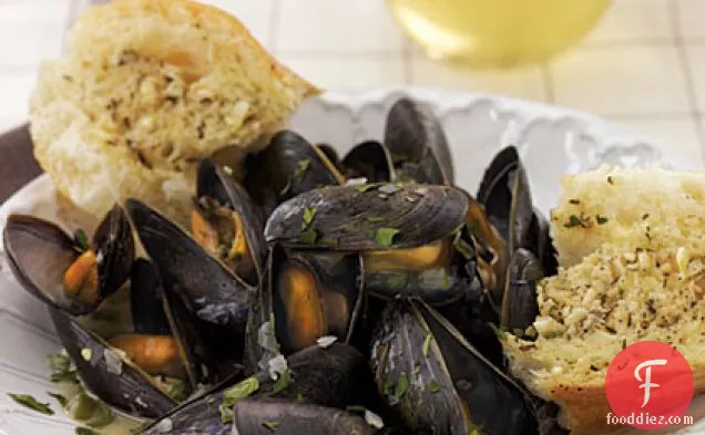 White Wine—Steamed Mussels