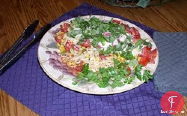 ताजा टमाटर और मकई के साथ पास्ता