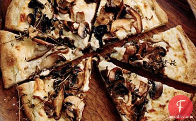 Mushroom–and–Goat Cheese Béchamel Pizzas