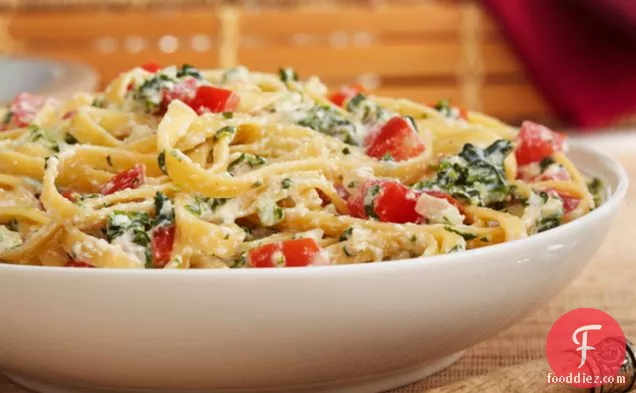 Pasta with Spinach and Ricotta Sauce