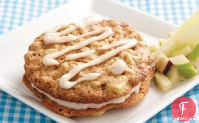 Oatmeal-Apple Cream Pies