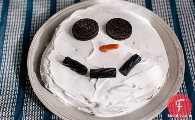 Cookies & Cream Snowman Dessert