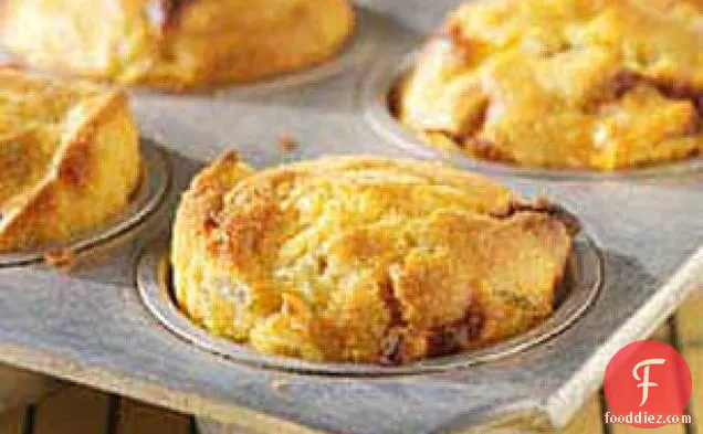 Cheesy Chili-Cornbread Muffins