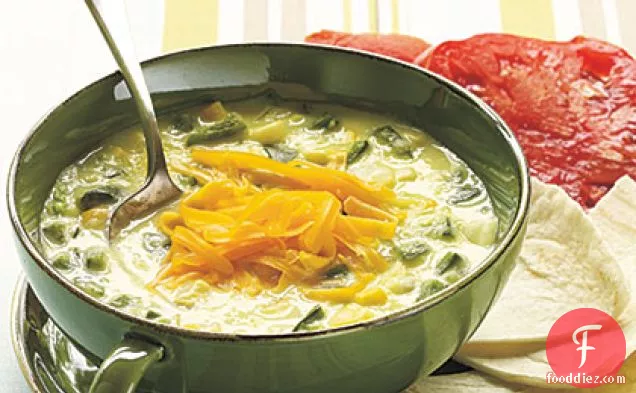 मसालेदार पोब्लानो और मकई का सूप