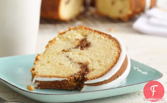 Cinnamon Nut-Sour Cream Cake