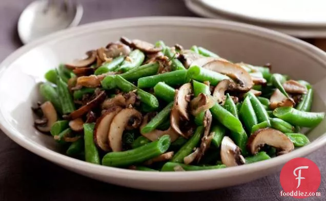 Green Beans with Mushroom and Shallots