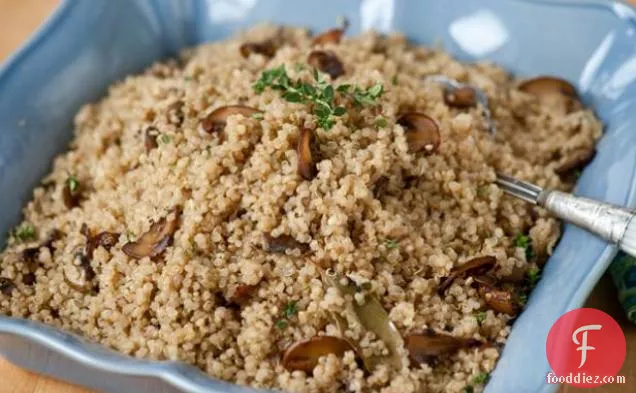 Quinoa Pilaf with Crimini Mushrooms