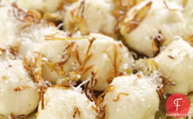 खस्ता आर्टिचोक के साथ रिकोटा ग्नोची