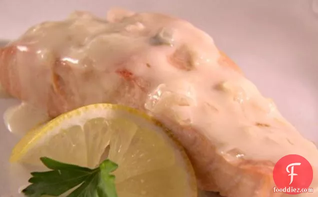 Poached Salmon with Champagne Sauce